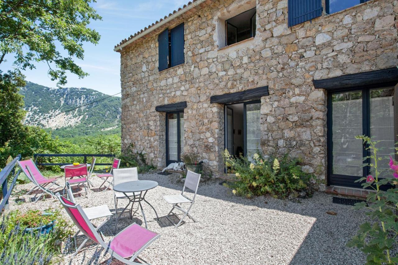 Chambre D'Hotes La Cascade Courmes Exterior foto